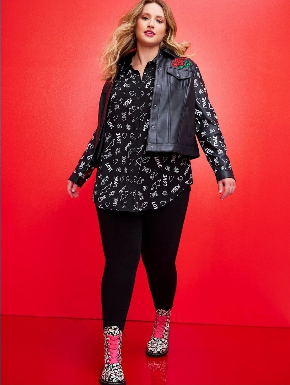 Torrid X Betsey Johnson 3X Graphic Print Skull Hearts Black Tunic Top Blouse